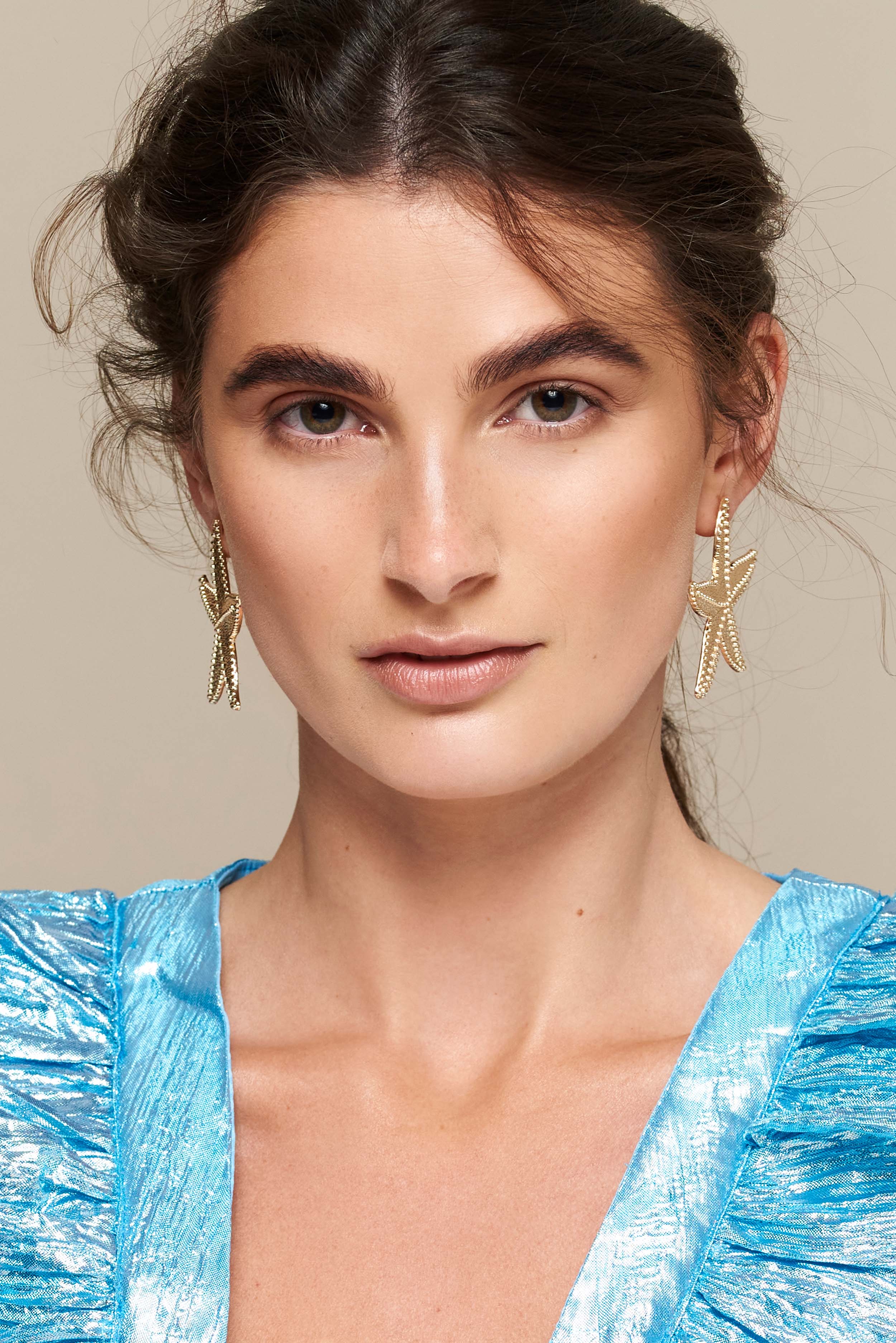 Editorial fashion photography - creative portrait with artistic vision and sophisticated styling